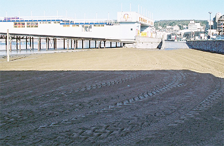 Looking at the Grand Pier beach abutment